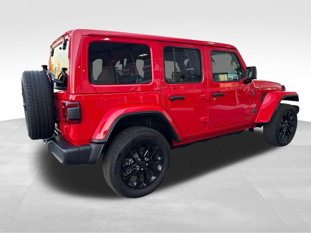 Used 2025 Jeep Wrangler Unlimited Sahara w/ Safety Group image 5