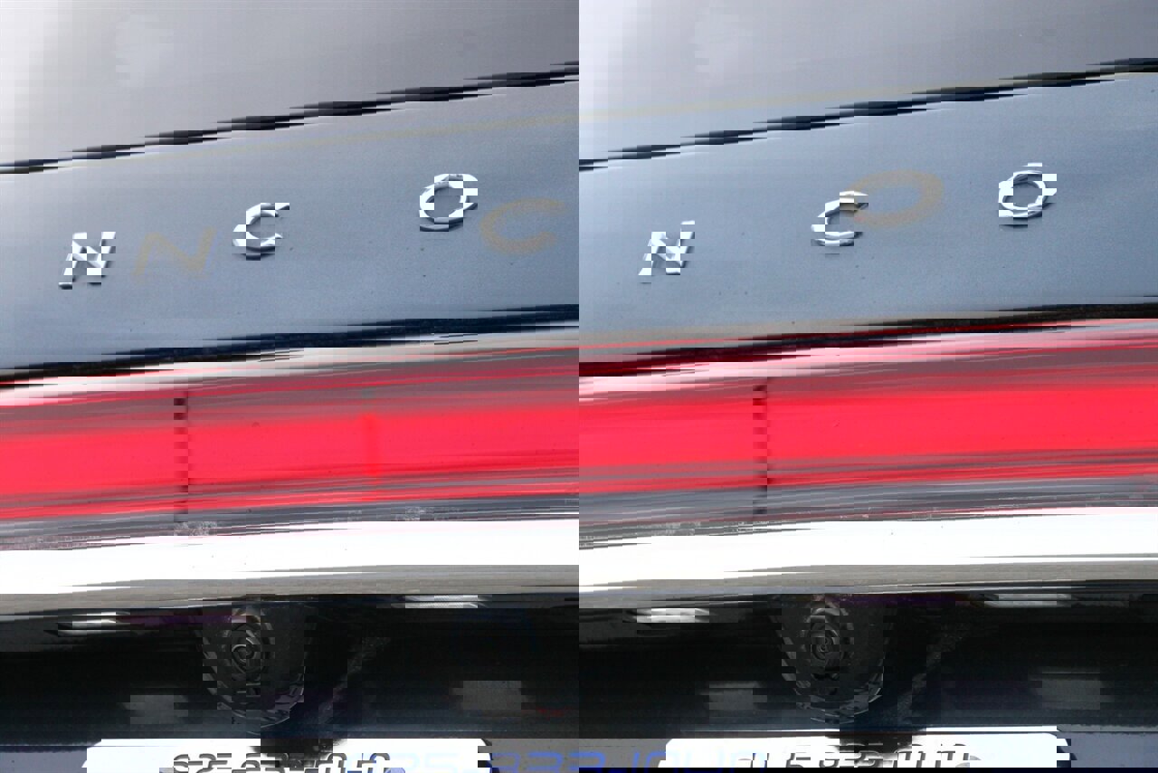 Used 2022 Lincoln Aviator Reserve image 12