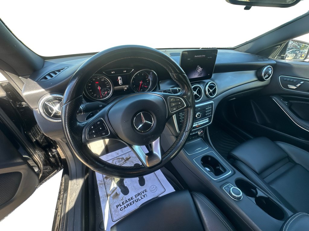 Used 2018 Mercedes-Benz CLA 250 4MATIC image 31