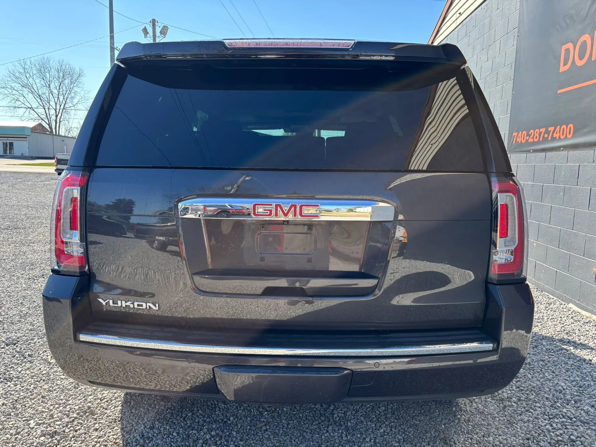 Used 2017 GMC Yukon Denali image 4
