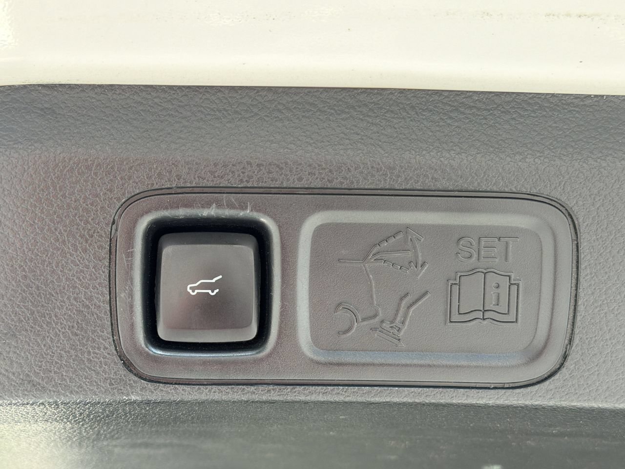 Used 2020 Lincoln Navigator Reserve AWD/4WD image 26