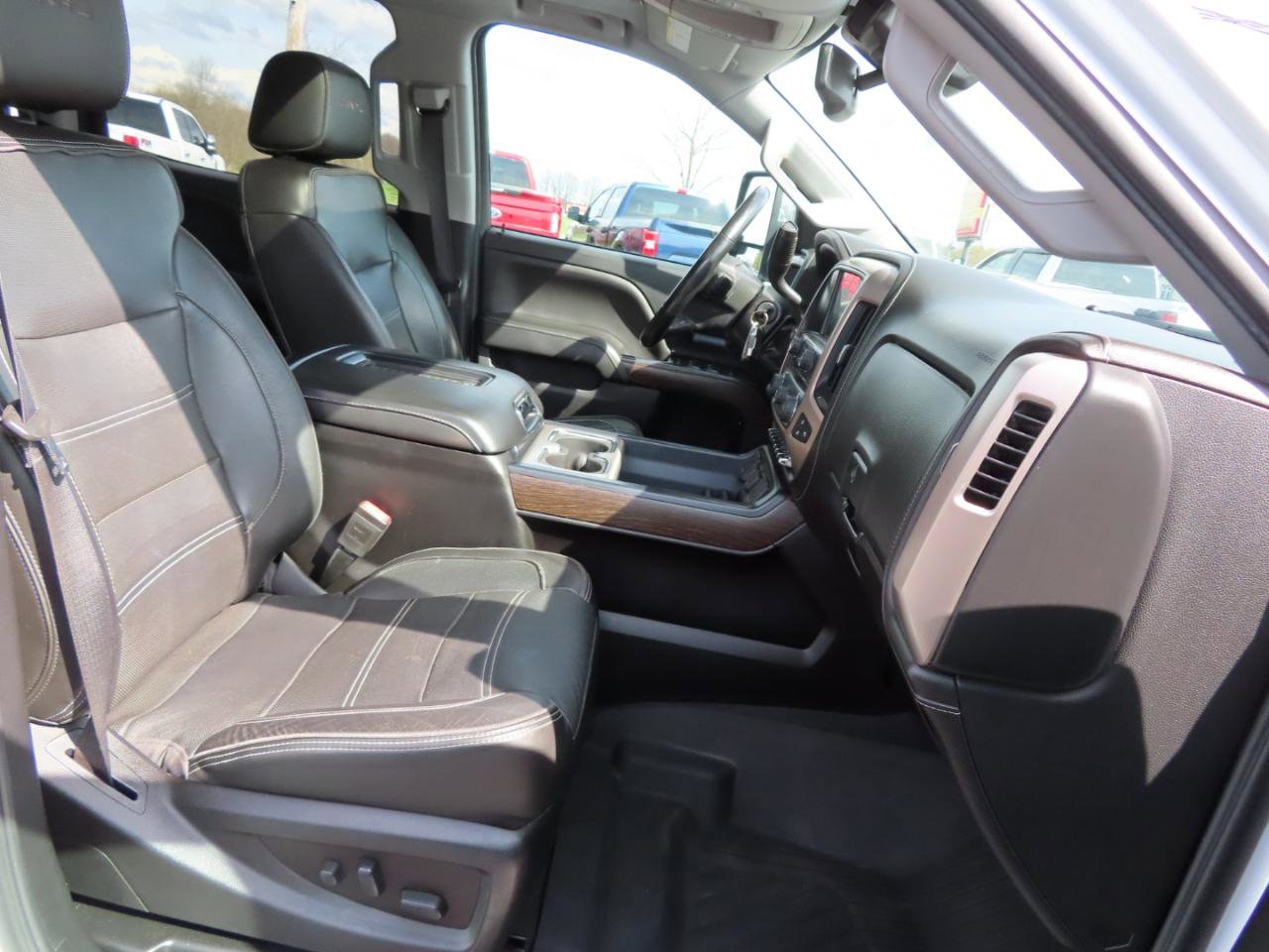 Used 2019 GMC Sierra 3500 Denali w/ Duramax Plus Package image 56