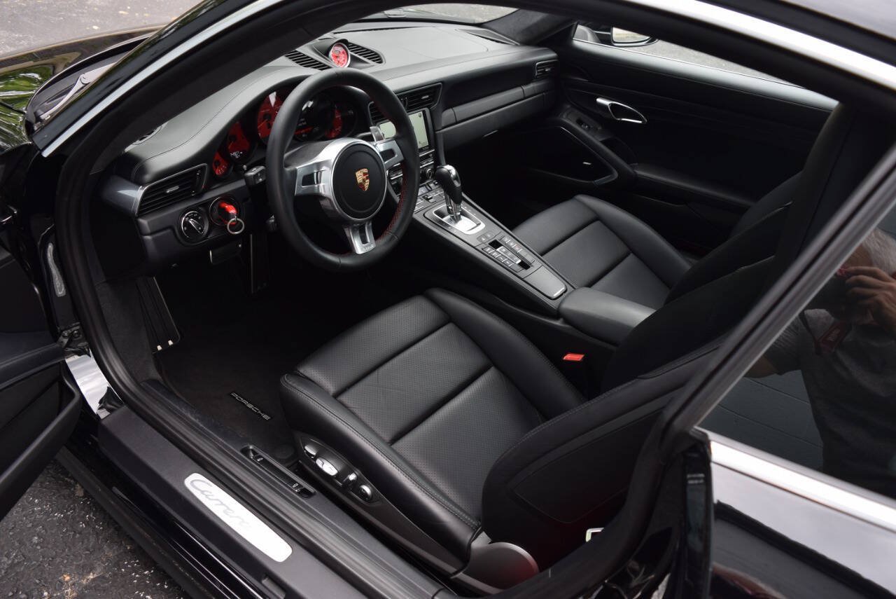 Used 2015 Porsche 911 Carrera 4S AWD/4WD image 2