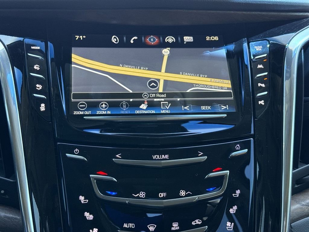 Used 2017 Cadillac Escalade Premium Luxury w/ LPO, Radiant Package AWD/4WD image 32