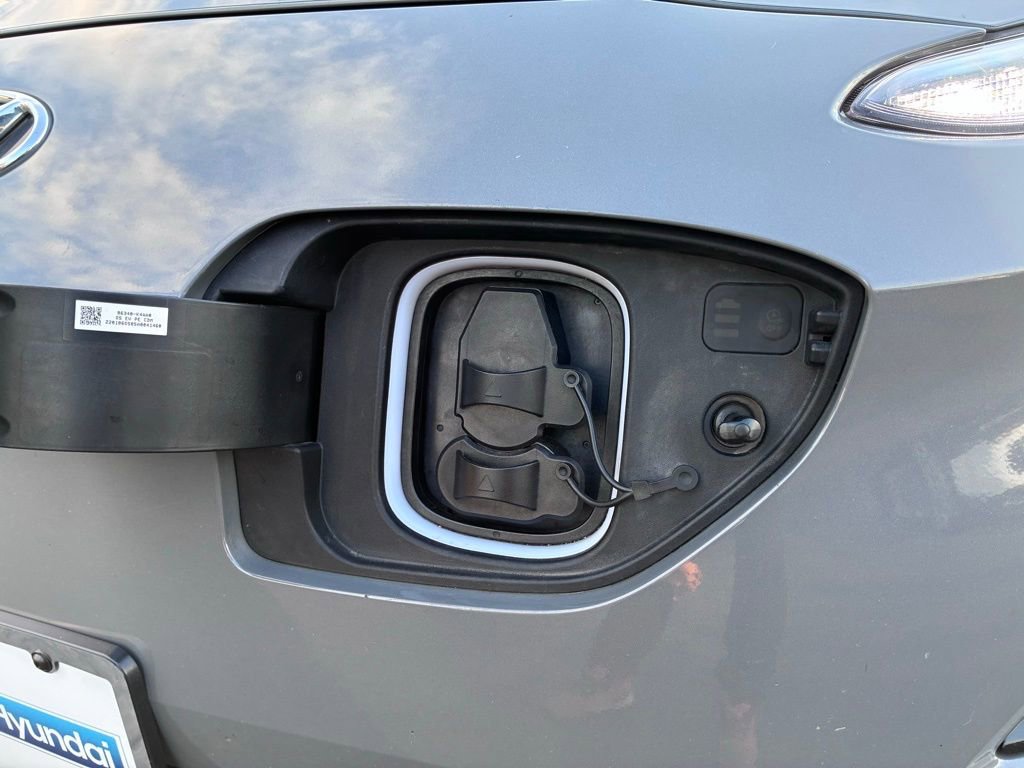 Used 2022 Hyundai Kona SEL w/ Convenience Package image 11