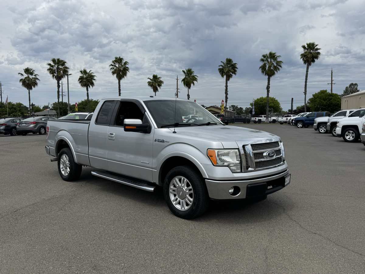 Used 2011 Ford F150 Lariat RWD image 2