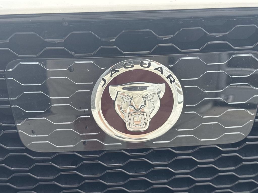 Certified 2020 Jaguar F-PACE Prestige AWD/4WD image 10