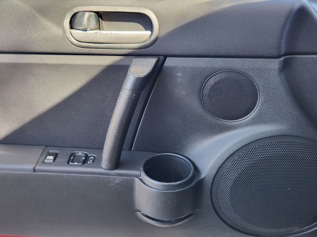 Used 2006 MAZDA MX-5 Miata Touring image 27