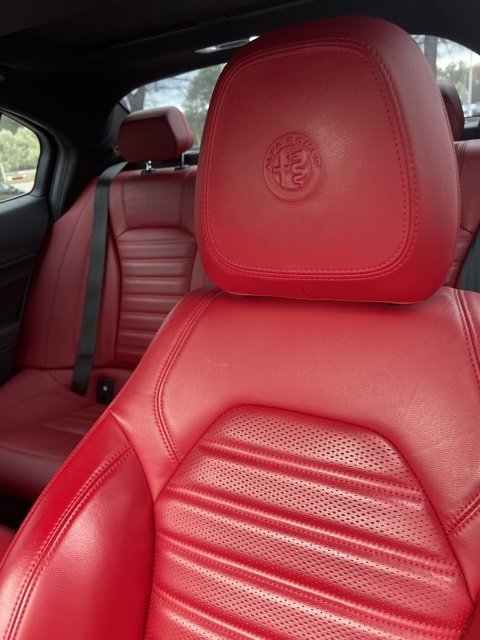 Used 2022 Alfa Romeo Giulia Veloce image 12