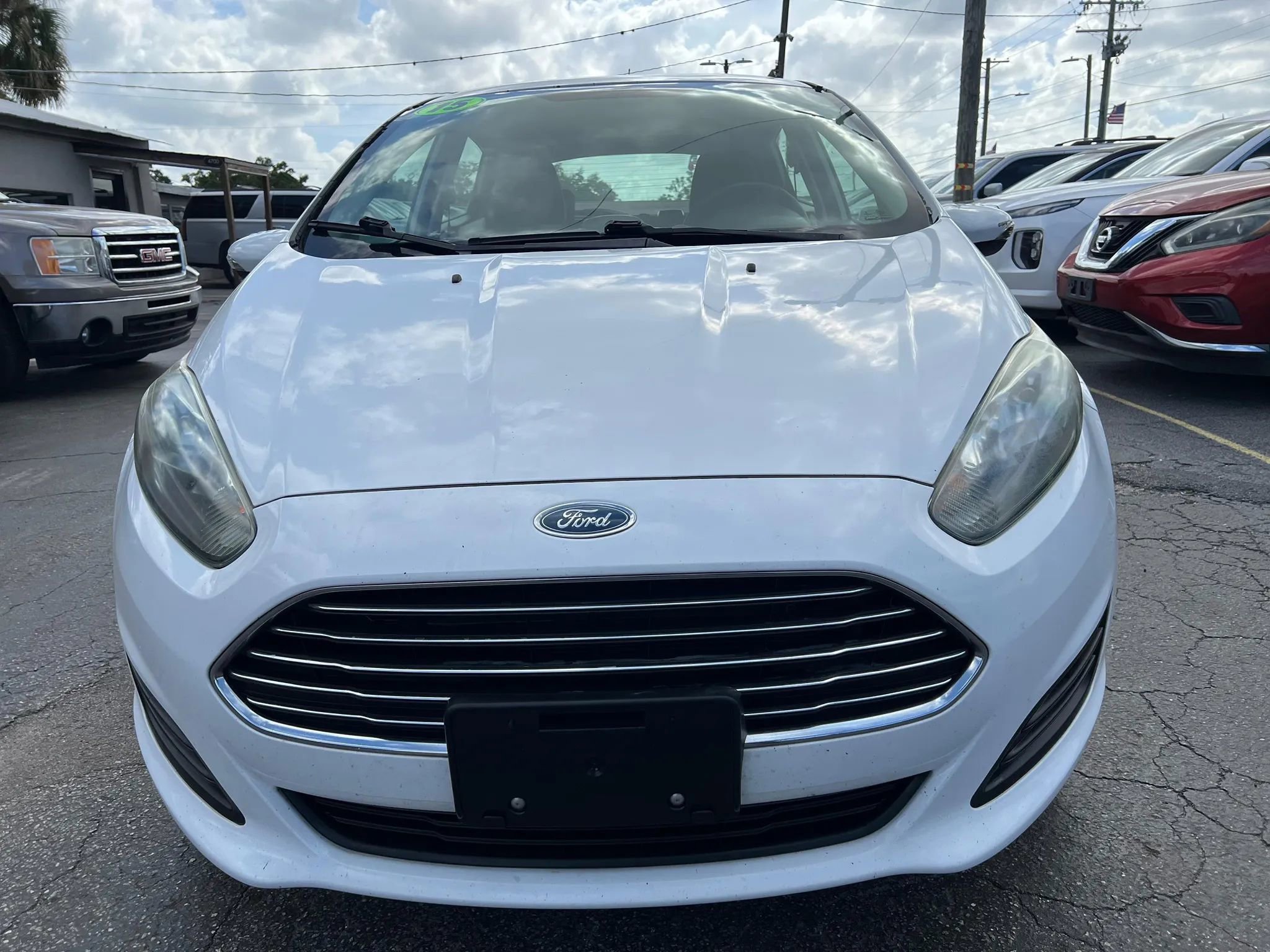 Used 2015 Ford Fiesta SE FWD image 3