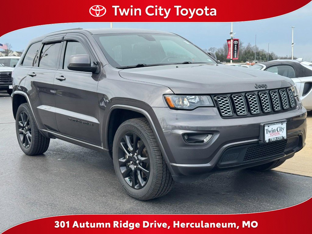 Used 2021 Jeep Grand Cherokee Laredo X AWD/4WD image 1