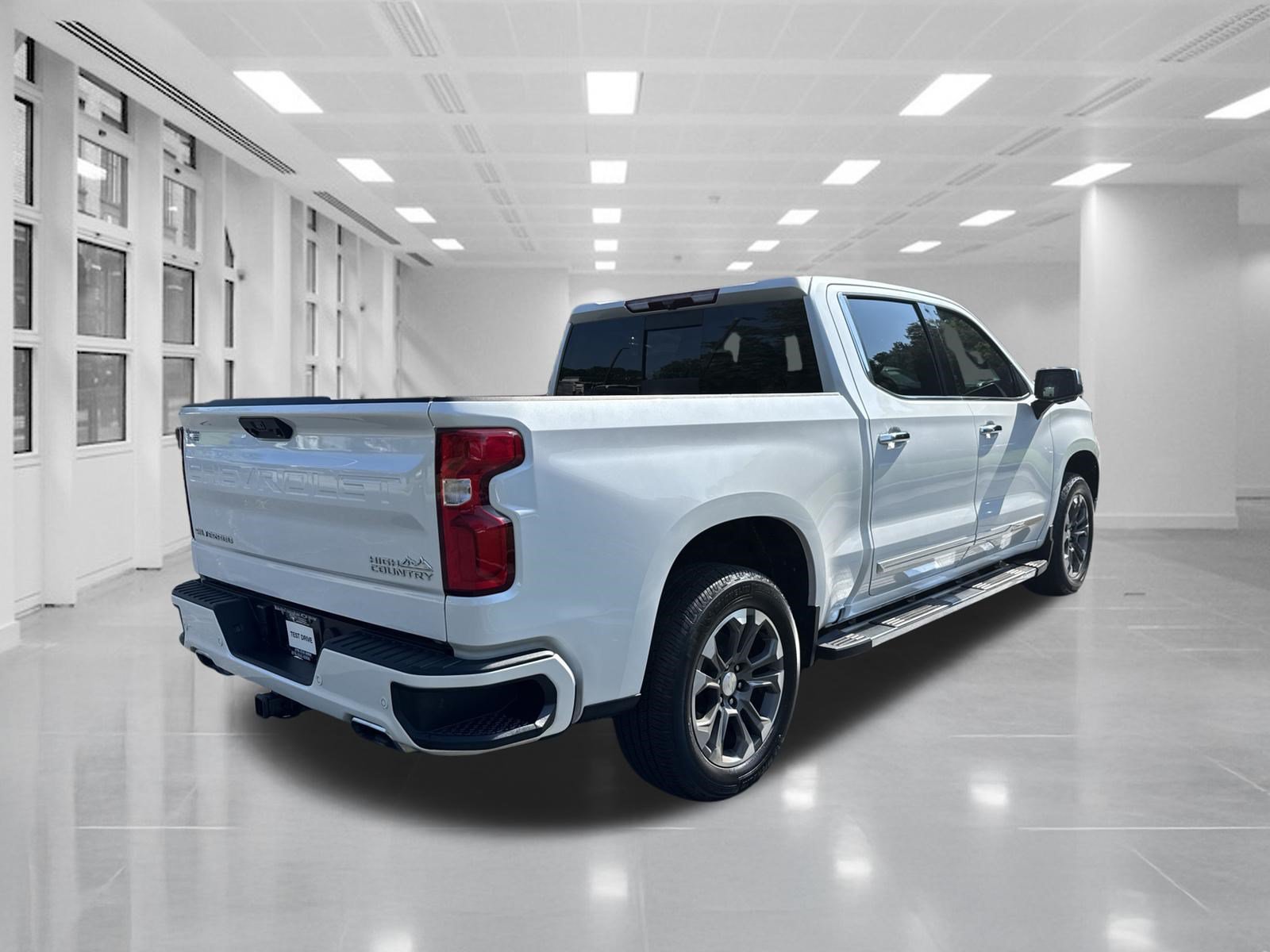 Used 2022 Chevrolet Silverado 1500 High Country w/ Z71 Off-Road Package AWD/4WD image 6