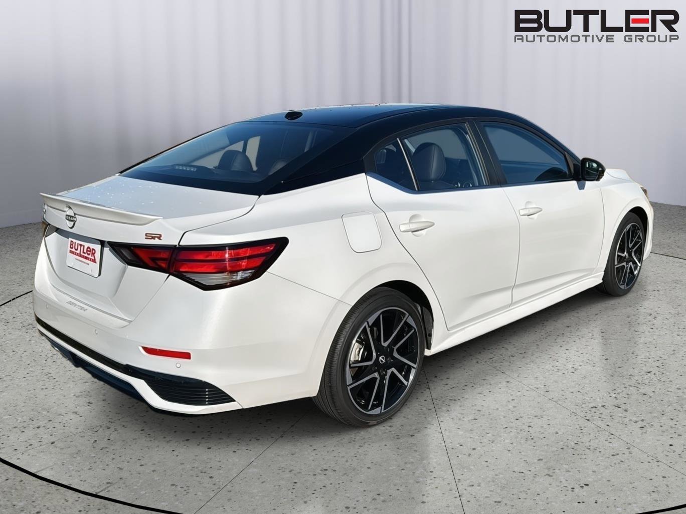 Used 2024 Nissan Sentra SR w/ SR Premium Package image 5