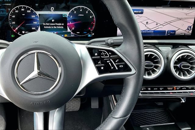 Used 2025 Mercedes-Benz CLA 250 image 11
