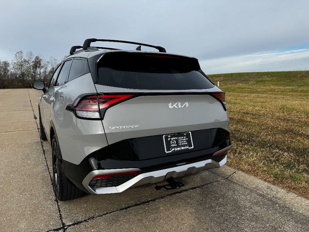 Used 2024 Kia Sportage SX image 9