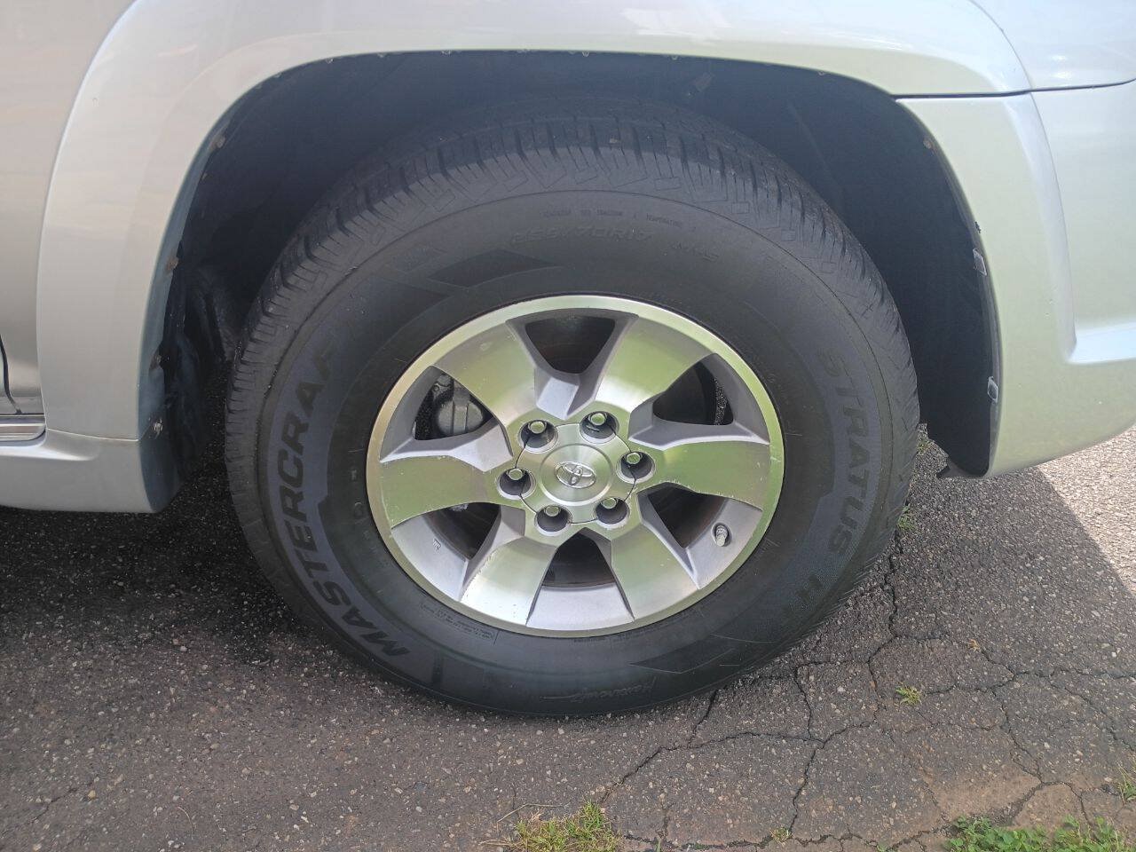 Used 2010 Toyota 4Runner SR5 w/ Premium Pkg w/Leather AWD/4WD image 25