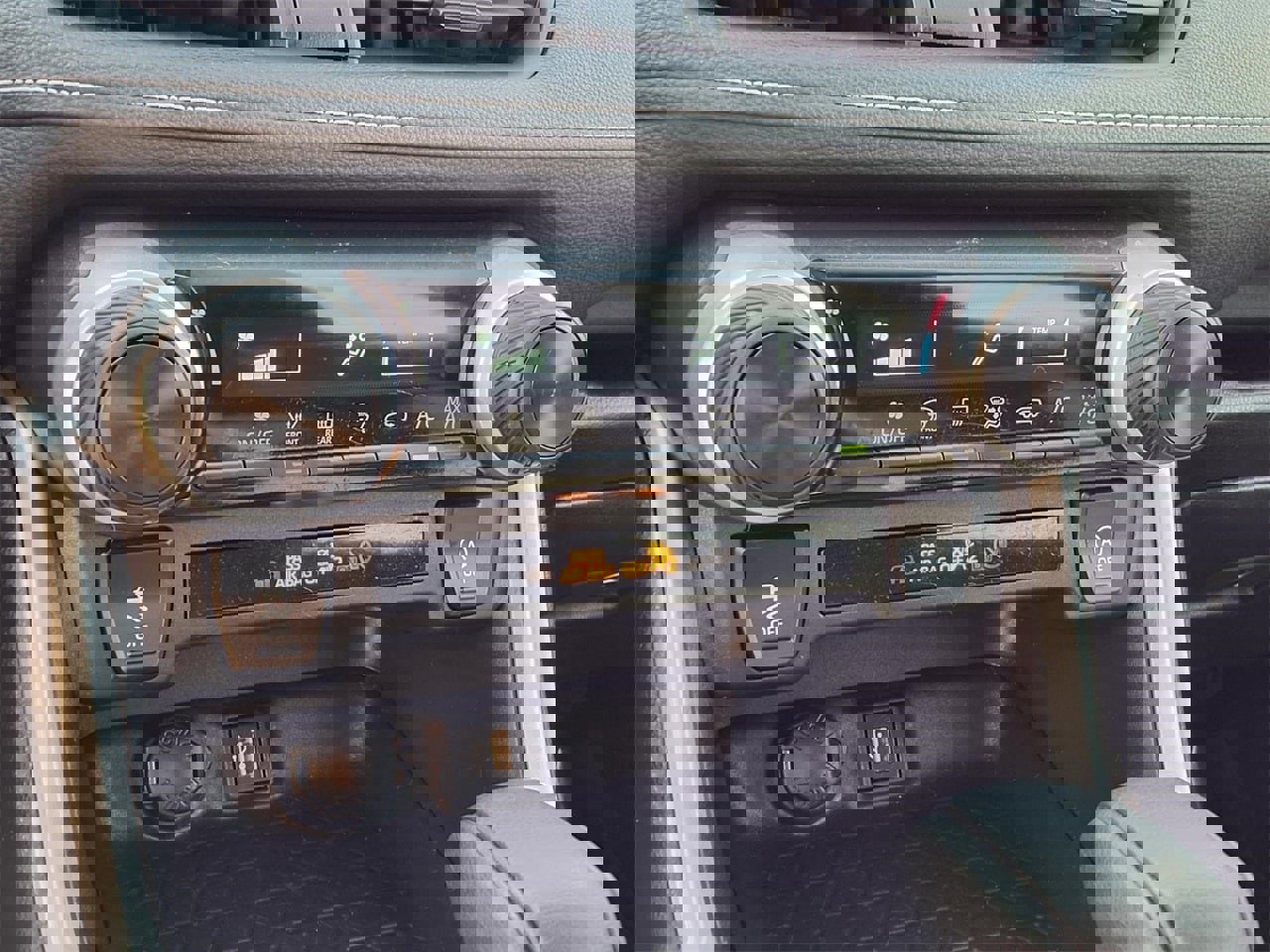 Used 2024 Toyota RAV4 LE image 19