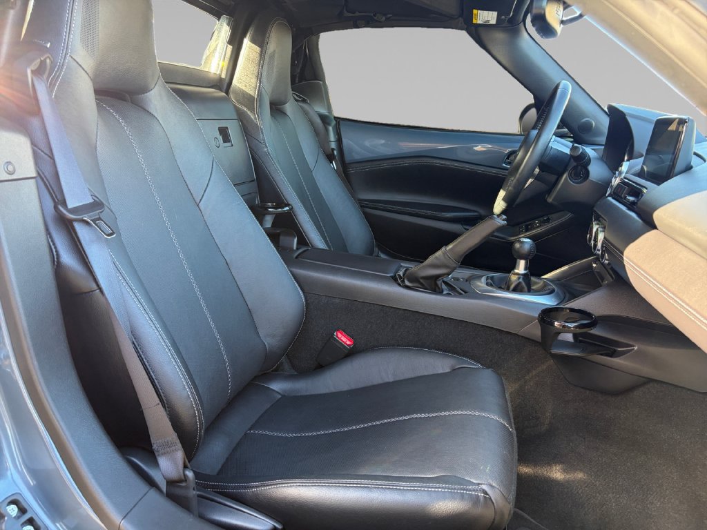 Used 2021 MAZDA MX-5 Miata RF Grand Touring RWD image 14