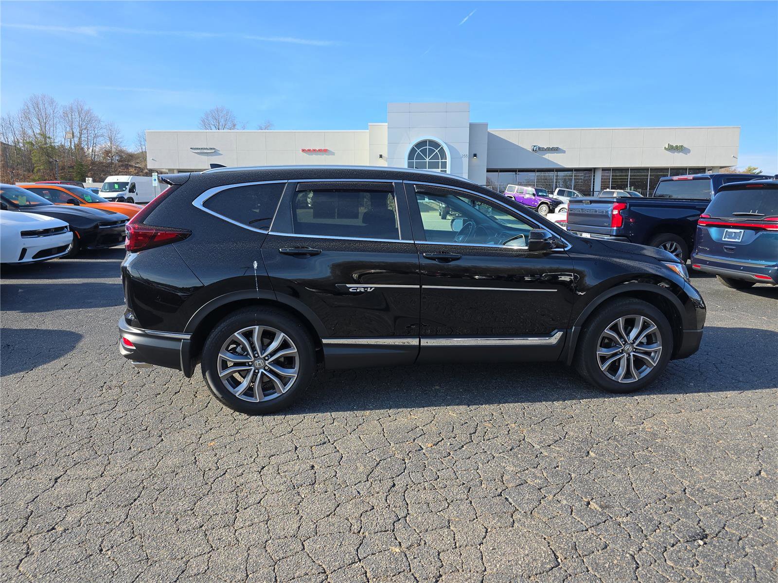 Used 2021 Honda CR-V Touring image 2