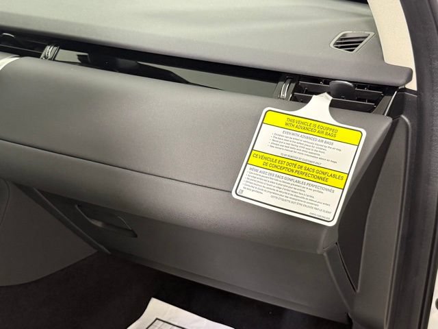 Certified 2025 Land Rover Discovery Sport S AWD/4WD image 33