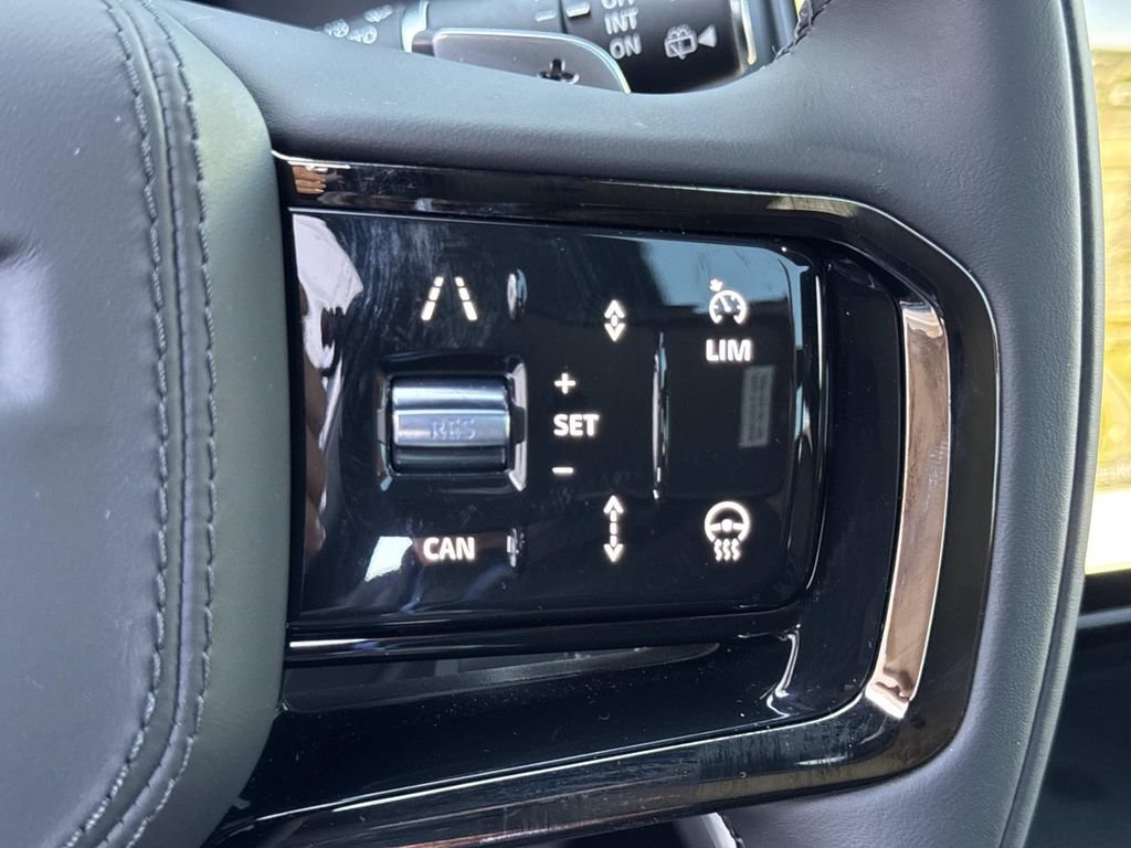 Used 2025 Land Rover Range Rover Sport Autobiography AWD/4WD image 29