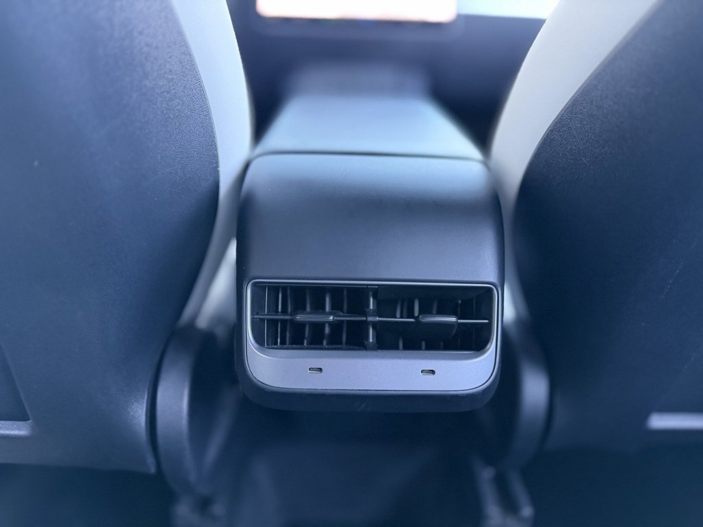 Used 2021 Tesla Model Y Long Range image 48