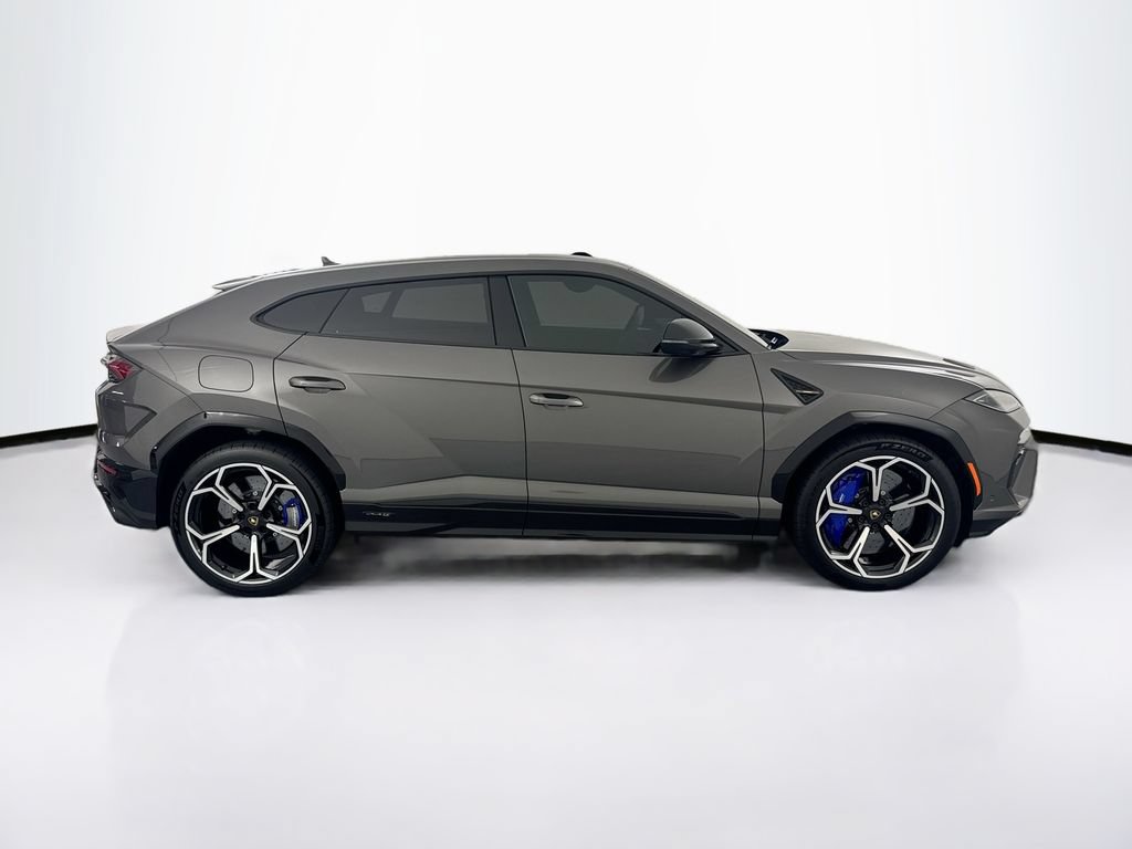 Used 2025 Lamborghini Urus Performante AWD/4WD image 4