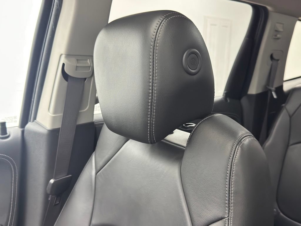 Used 2015 Chevrolet Traverse LT FWD image 40