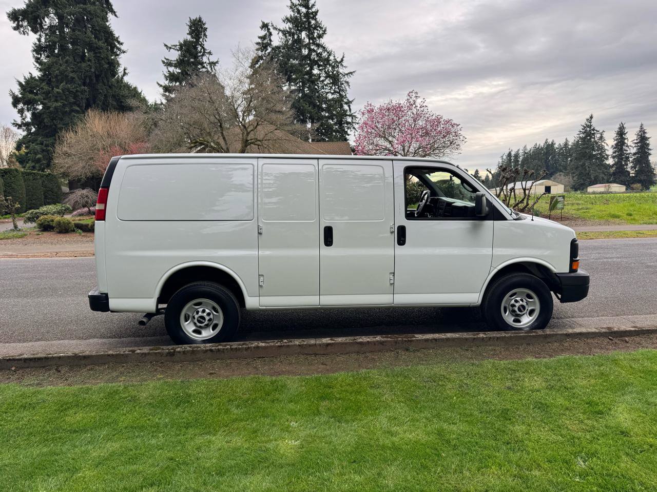 Used 2009 GMC Savana 3500 image 6