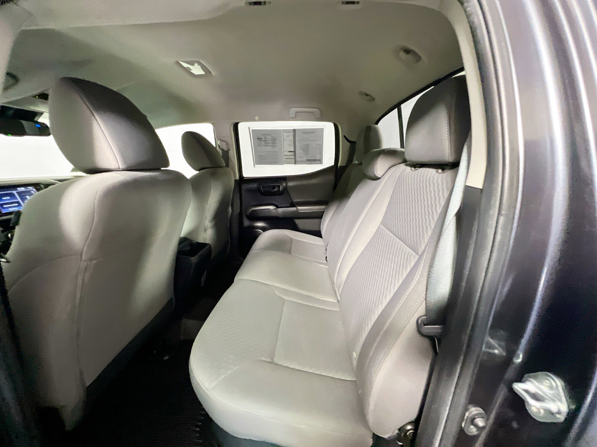 Used 2022 Toyota Tacoma SR5 w/ Technology Package image 28