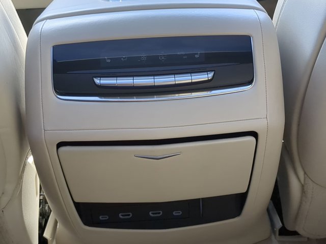 Used 2021 Cadillac Escalade Sport Platinum w/ LPO, ONYX Package image 19
