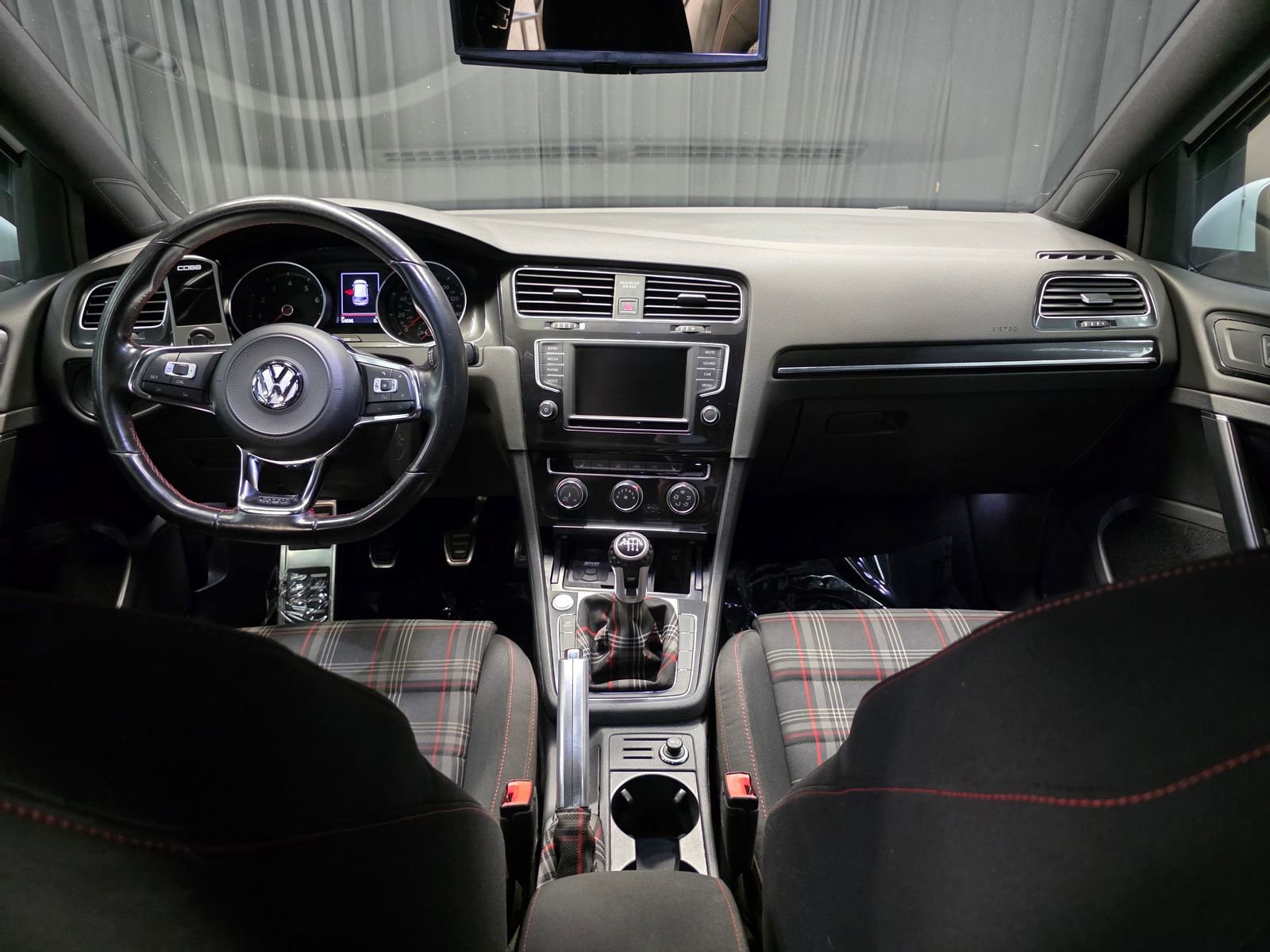 Used 2017 Volkswagen GTI S FWD image 18