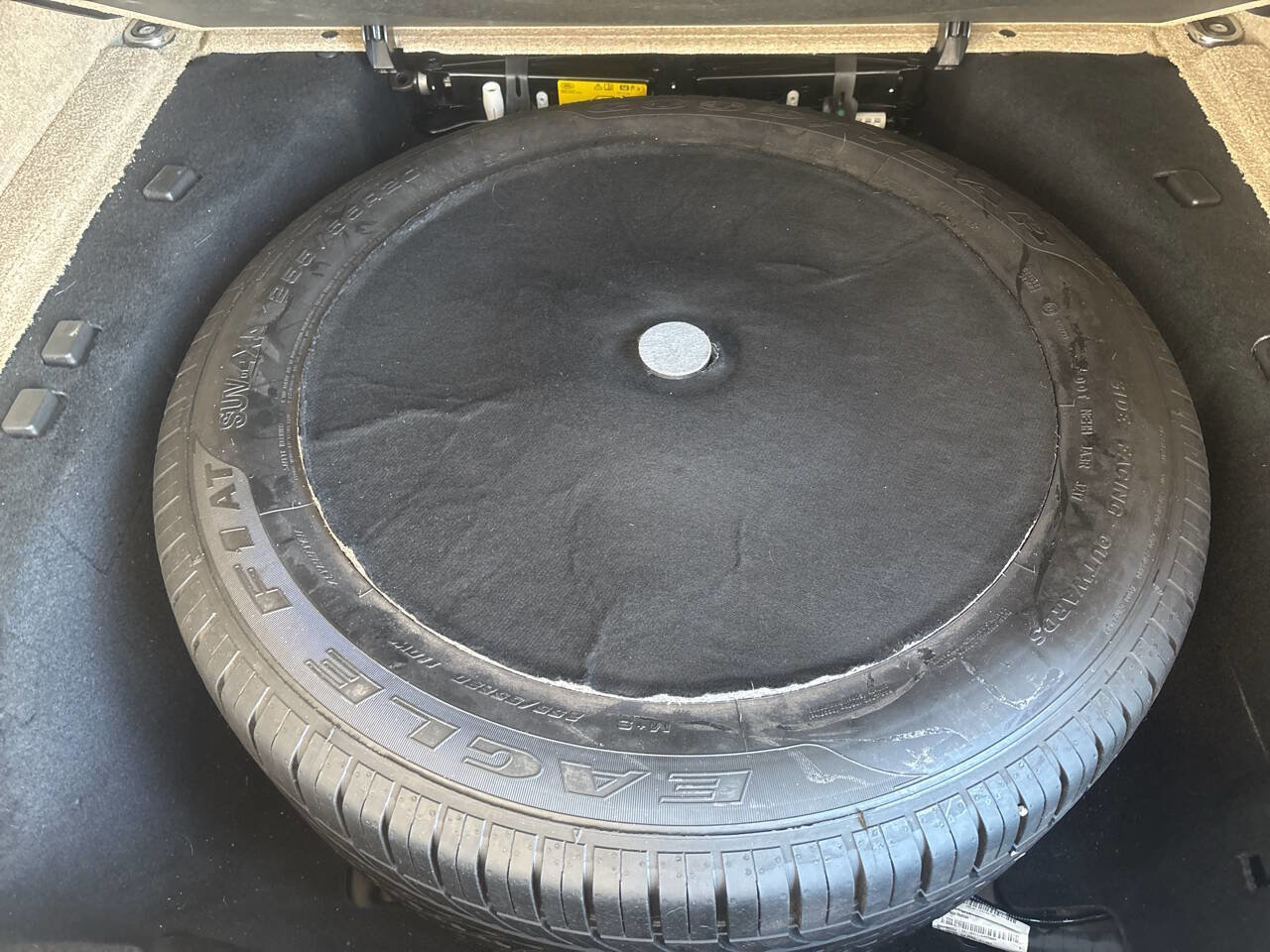 Used 2017 Land Rover Range Rover HSE image 37