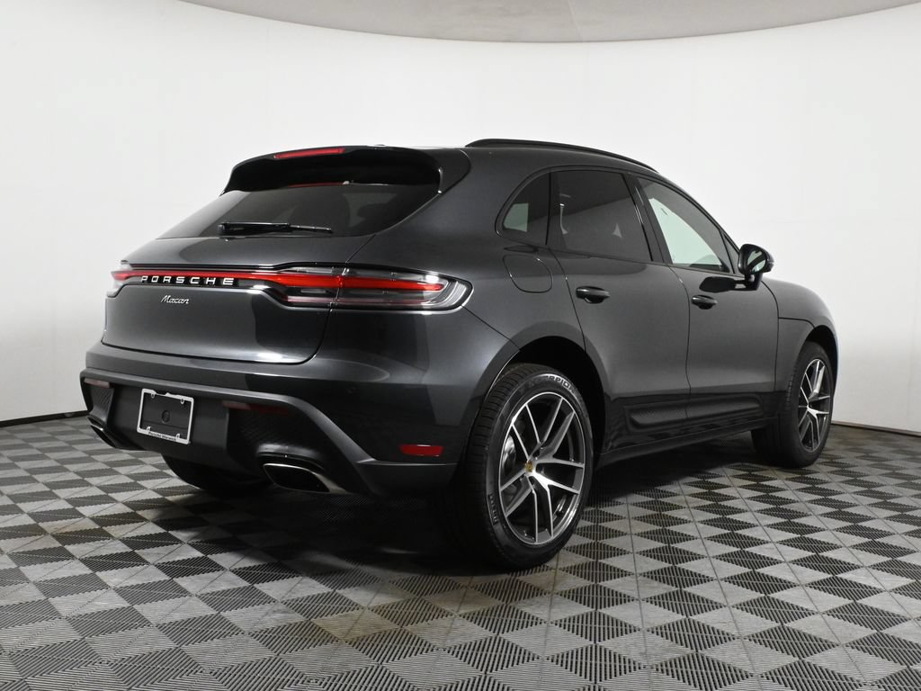 Used 2026 Porsche Macan AWD/4WD image 7