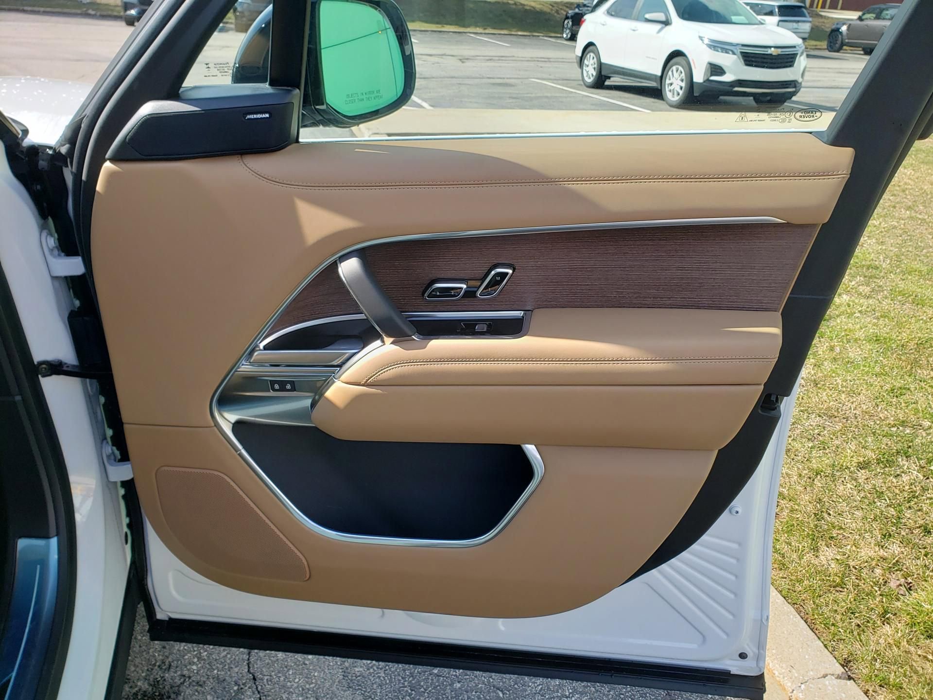 New 2026 Land Rover Range Rover SE image 18