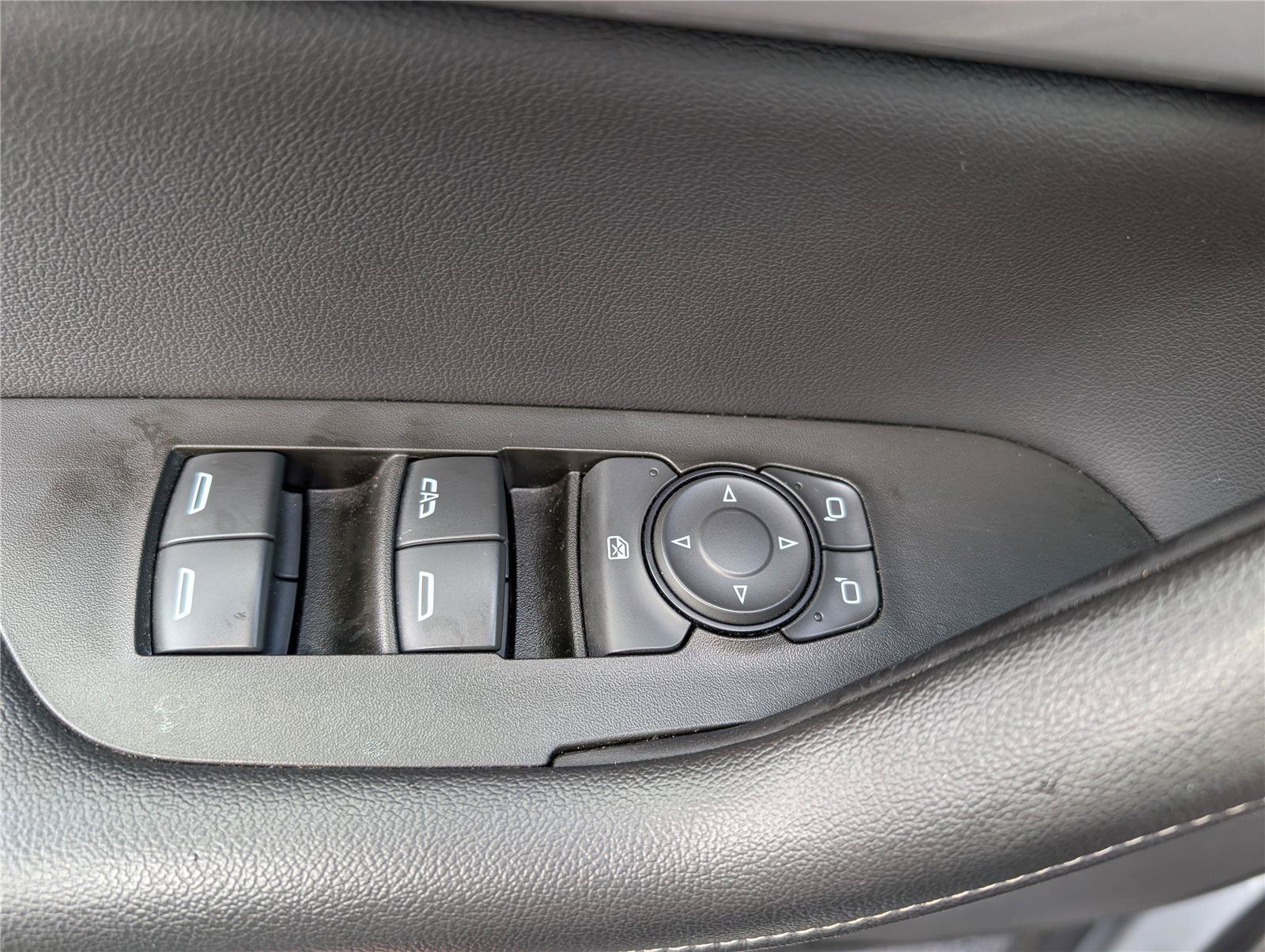 Used 2024 Chevrolet Blazer LT FWD image 13
