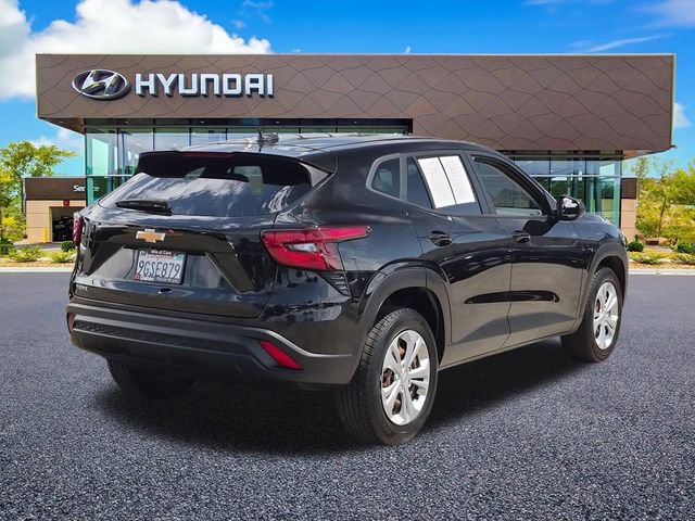 Used 2024 Chevrolet Trax LS FWD image 8