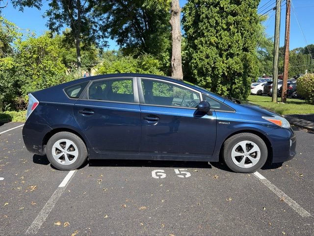 Used 2015 Toyota Prius Two FWD image 3