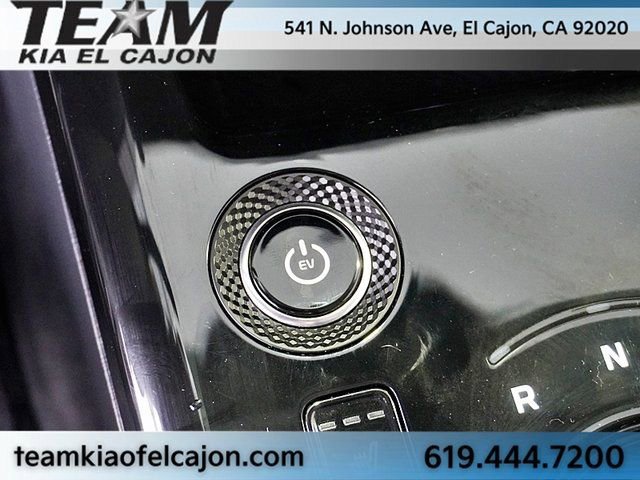 Certified 2025 Kia Niro Wave image 32