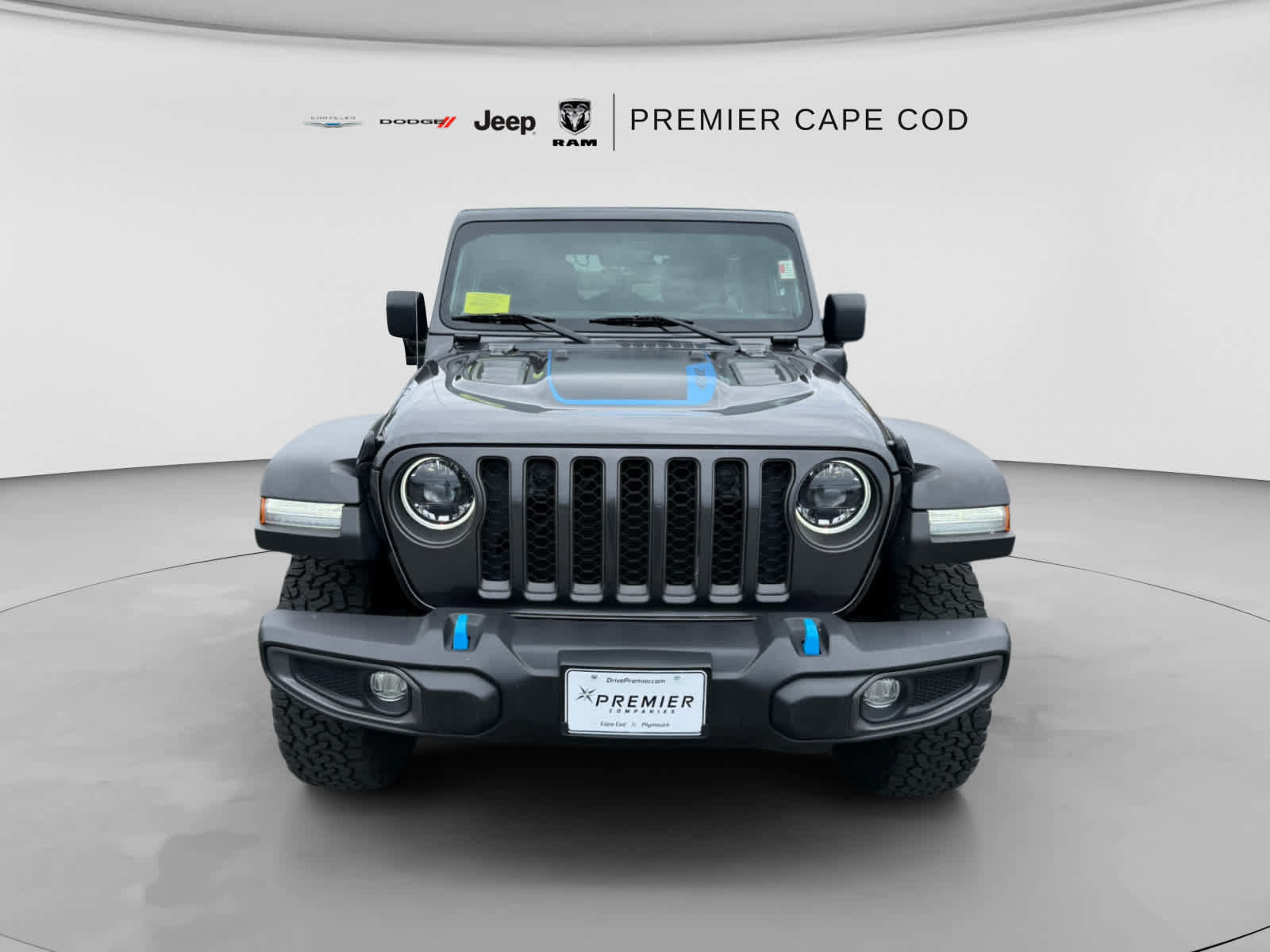 Used 2023 Jeep Wrangler Unlimited Rubicon 4xe w/ Cold Weather Group AWD/4WD image 2