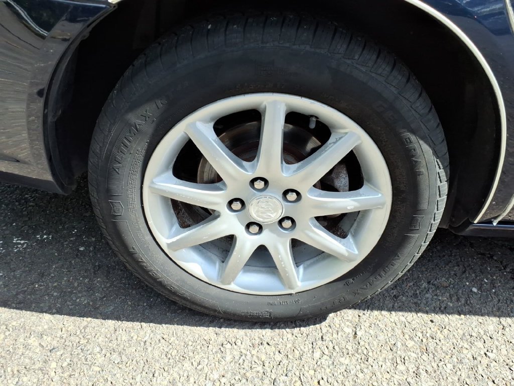 Used 2008 Buick Lucerne CXL w/ Driver Confidence Package FWD image 8