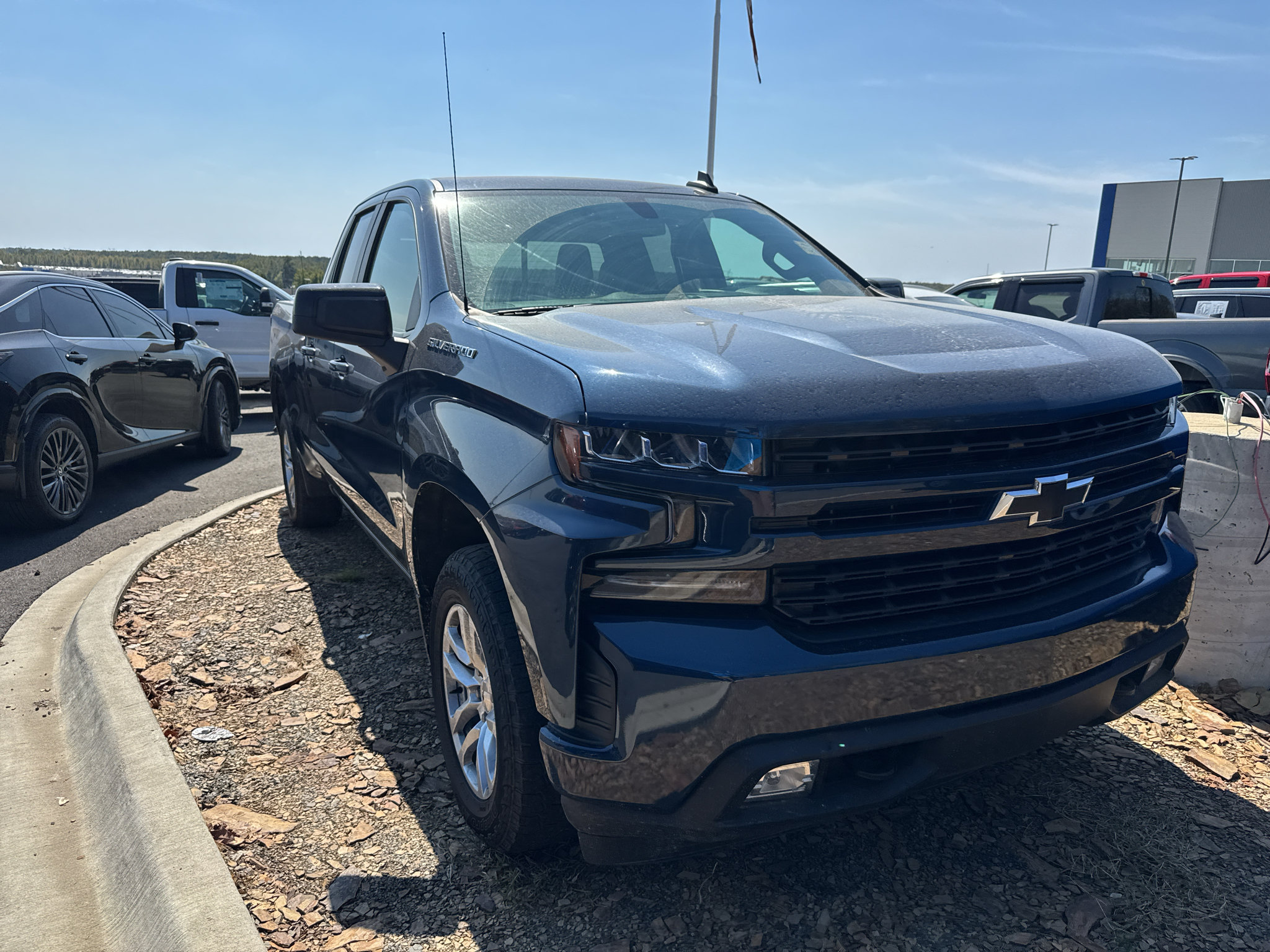 Used 2019 Chevrolet Silverado 1500 RST w/ All-Star Edition AWD/4WD image 2