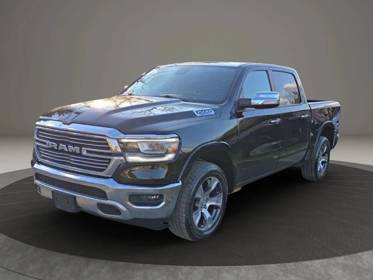 Used 2019 RAM 1500 Laramie AWD/4WD image 27
