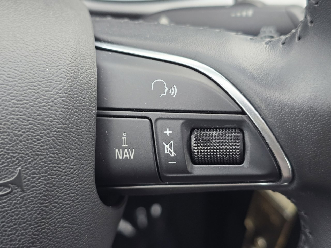 Used 2015 Audi A4 2.0T Premium image 30