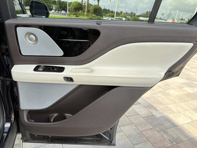 Certified 2023 Lincoln Aviator Black Label w/ Dynamic Handling Package AWD/4WD image 23