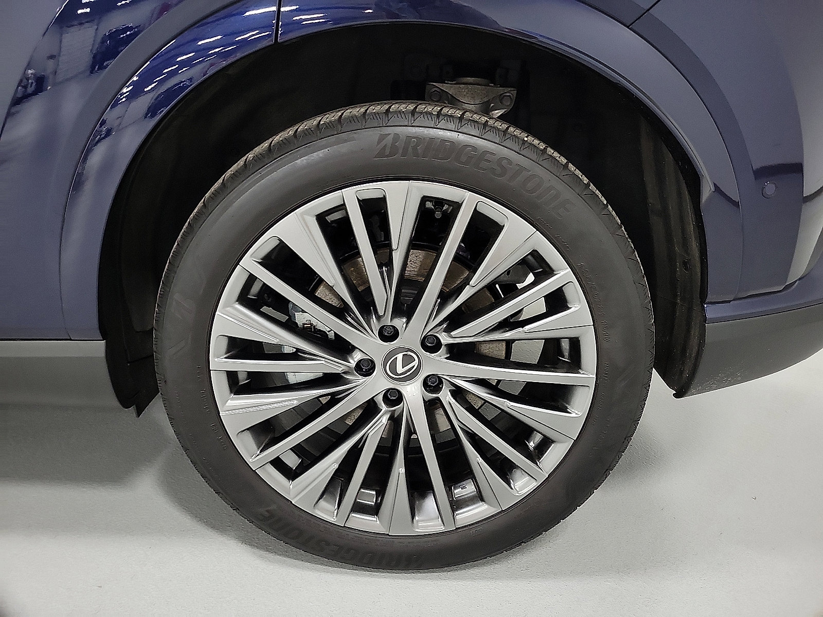 Used 2025 Lexus RX 450h AWD w/ Luxury Package image 20