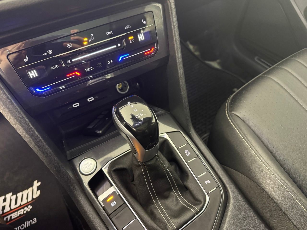 Used 2024 Volkswagen Tiguan SE R-Line image 19