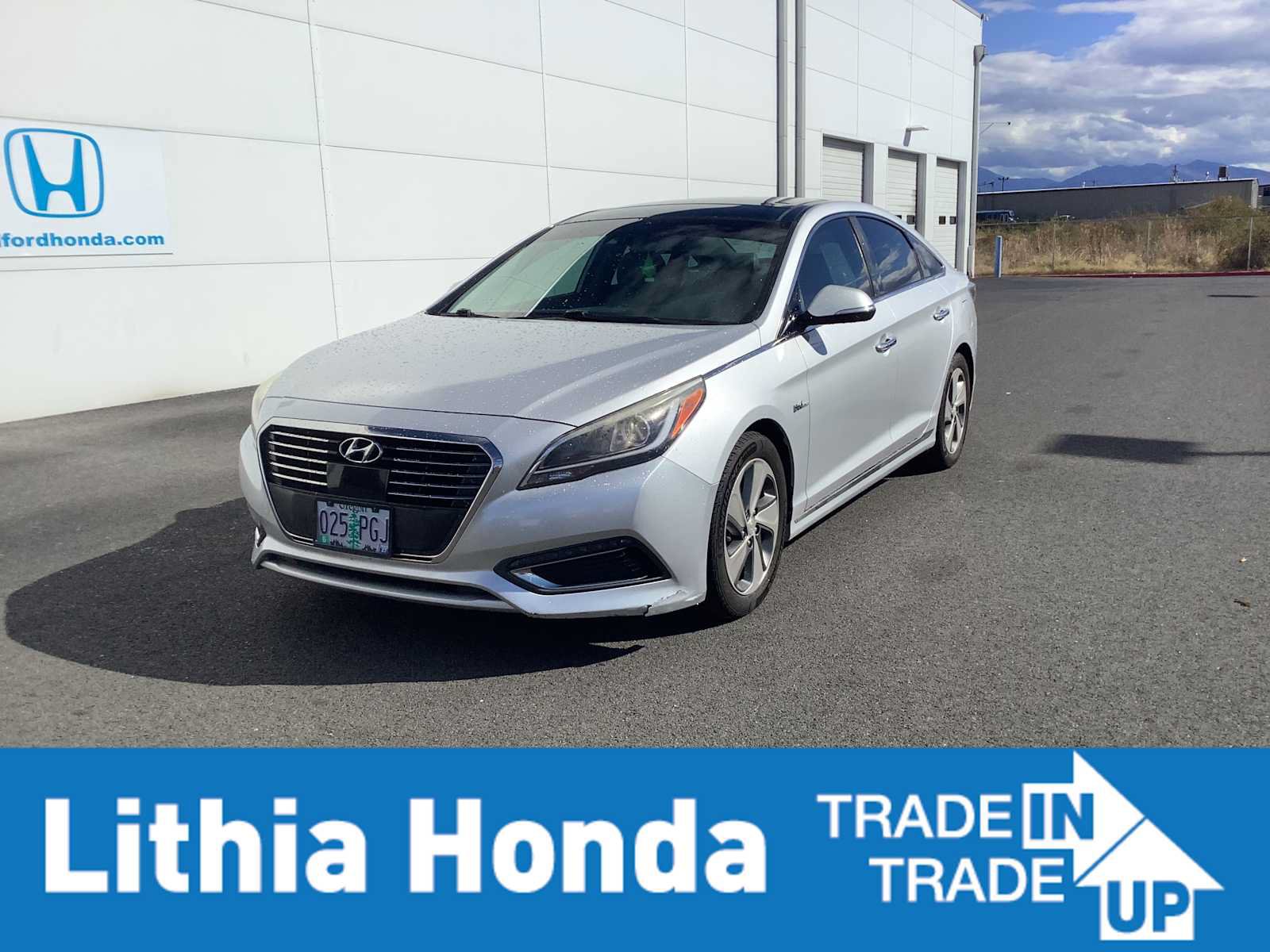 Used 2016 Hyundai Sonata Limited w/ Option Group 02