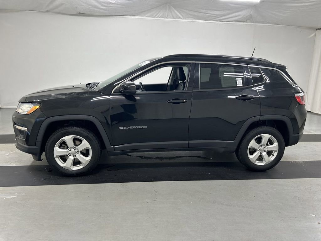 Used 2019 Jeep Compass Latitude w/ Popular Equipment Group AWD/4WD image 6