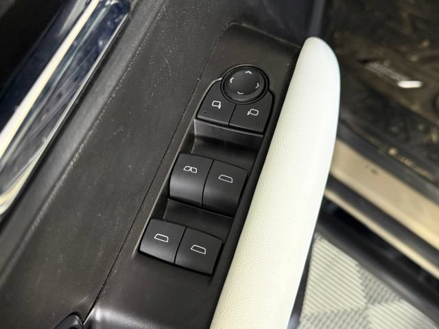 Used 2024 GMC Canyon AT4X AWD/4WD image 25